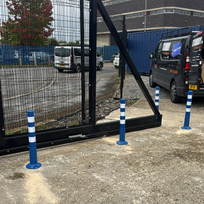 Poteaux de Chantier en Plastique pour Conteneurs Maritimes – 4 Couleurs (Vendus à l’unité)