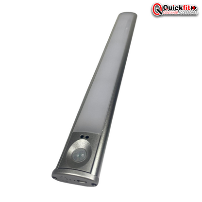 Lampe à détecteur de mouvement avec fixation magnétique