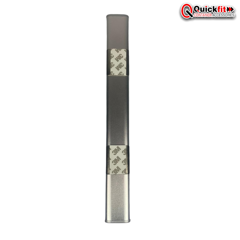 Lampe à détecteur de mouvement avec fixation magnétique