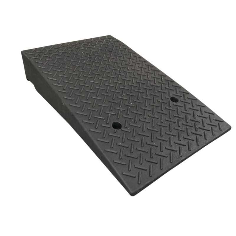 Rampe pour conteneur maritime renforcée et stabilisée