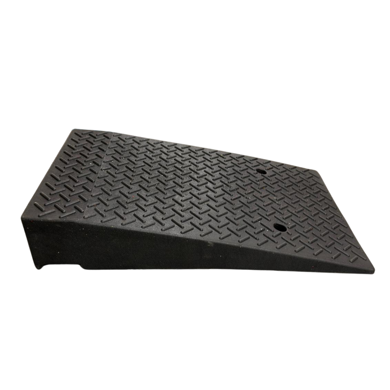 Rampe pour conteneur maritime renforcée et stabilisée