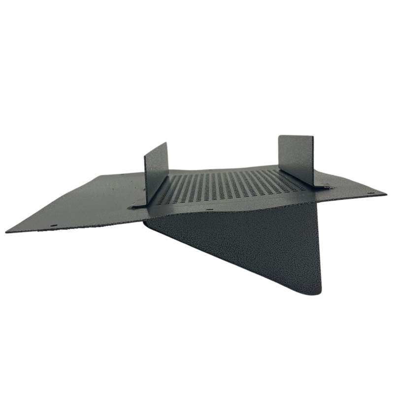 Grande grille d’aération en métal pour conteneur maritime déformé