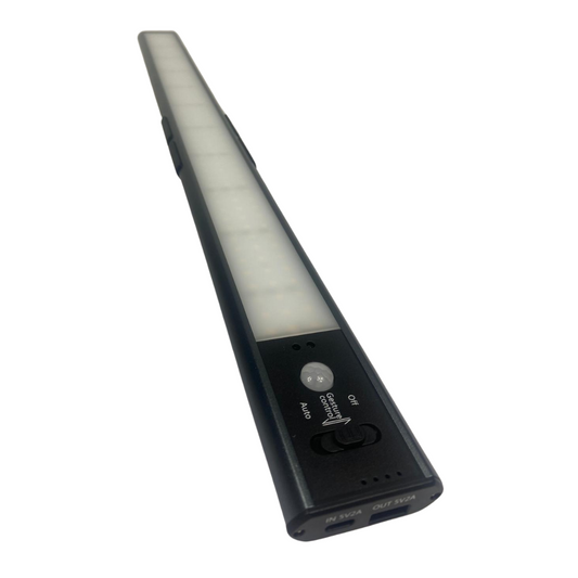 Grande lampe LED à détecteur de mouvement avec fixation magnétique